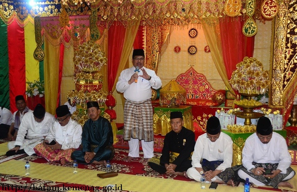 Agama Menjadi Pondasi Dalam Berumah Tangga