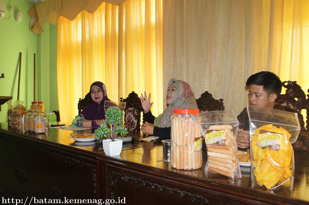 Ketua DWP Kemenag Batam Ajak Ponpes Berwirausaha