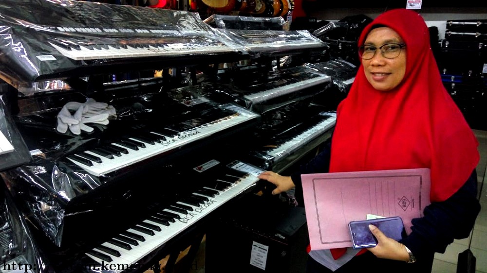 Grup Marawis Akhdhir DWP Kemenag Batam Lengkapi Alat Musik Jenis Keyboard