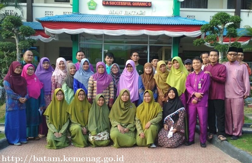 6 Siswa MAN Batam Dilepas Menuju KSM-Aksioma Nasional