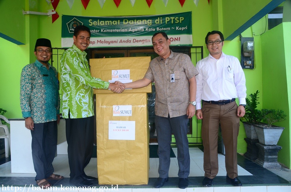 Bank Sumut Cabang Batam Serahkan Lucky Draw