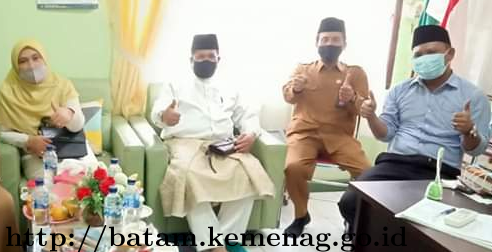 Kunjungi KUA Batu Ampar, Kakankemenag Batam Ajak Tingkatkan Disiplin dan Pelayanan