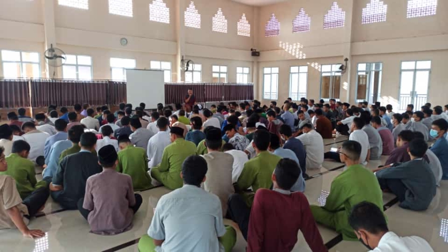 Sanlat Hari Ke-2, MAN Batam Gelar Pelatihan Fardu Kifayah