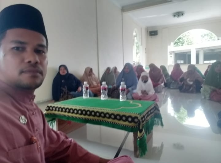 Ust. Abdullah Dahlawi Beri Bimbingan Penyuluhan di Pengajian Mingguan MT. Az-Zaitun Sei Beduk