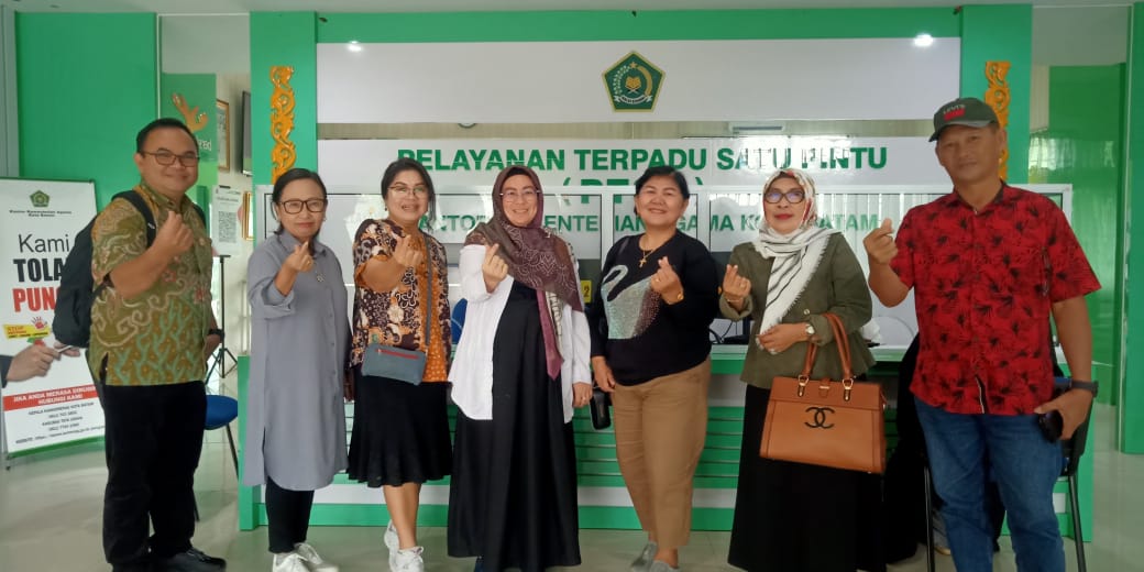 Plh Kepala Kantor Kemenag Kota Batam, Magdalena Silfia, Terima Kunjungan Silaturahmi FKUB Minahasa Tenggara
