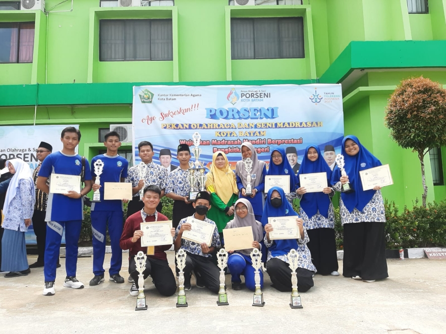 MAN Batam Raih Juara Umum PORSENI Tingkat Kota Batam