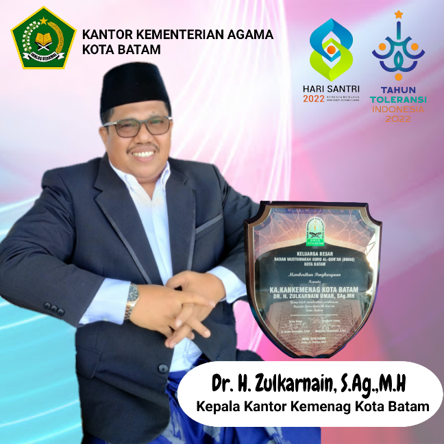 Kakankemenag BatamTerima Penghargaan BMGQ