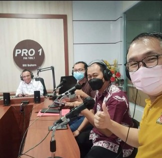 Penyuluh Agama Buddha Kemenag Batam Berikan Penyuluhan di Pro 1 RRI Dalam Program Mimbar Agama Buddha