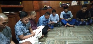 Ust. Nazir Isi Ceramah Agama di Kapal Parikesit Pol Airud Batam