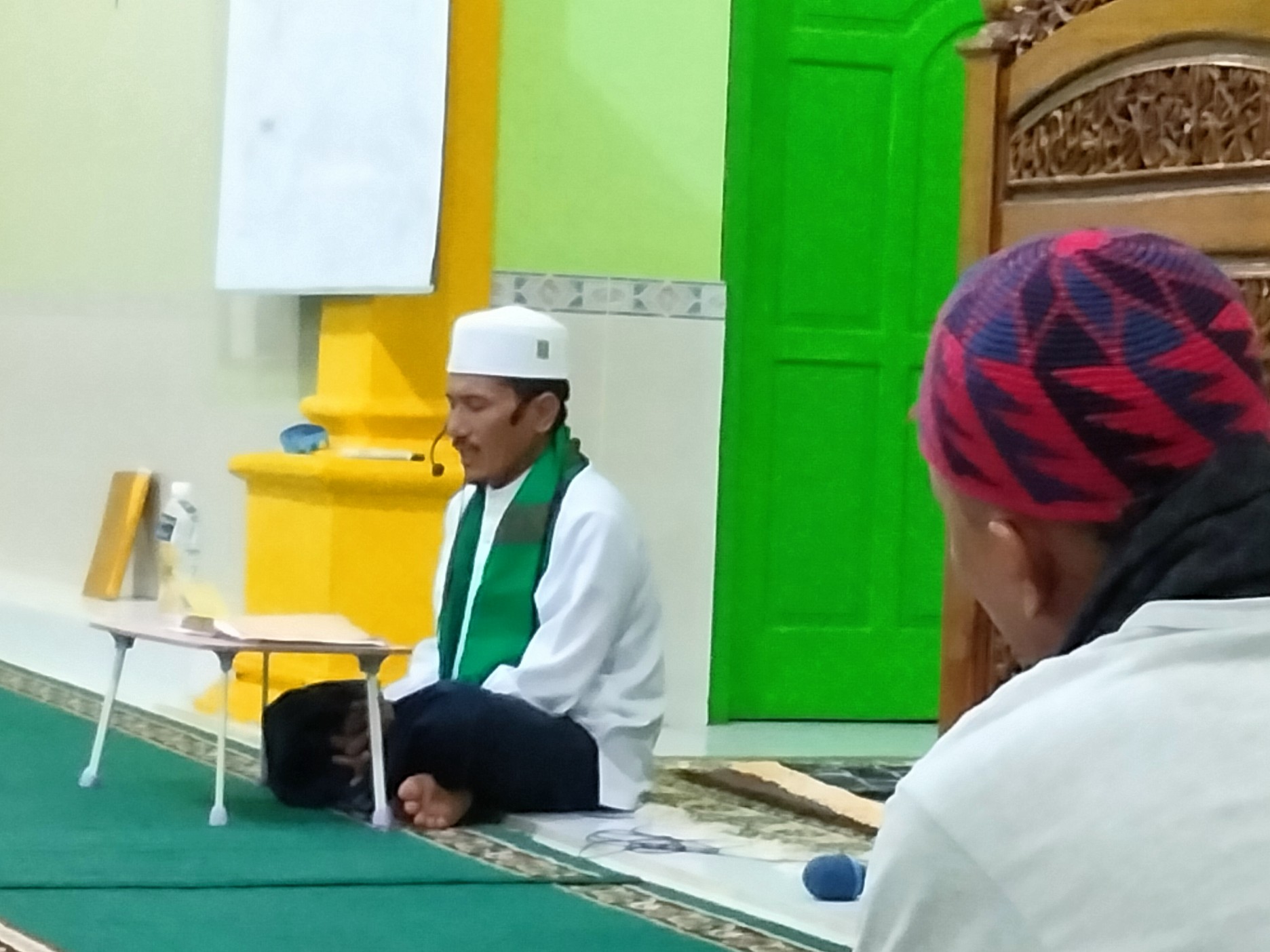 Isi Tausiah di Masjid Jami' Al Fajri Galang, Dirham Sampaikan Bab Riya'