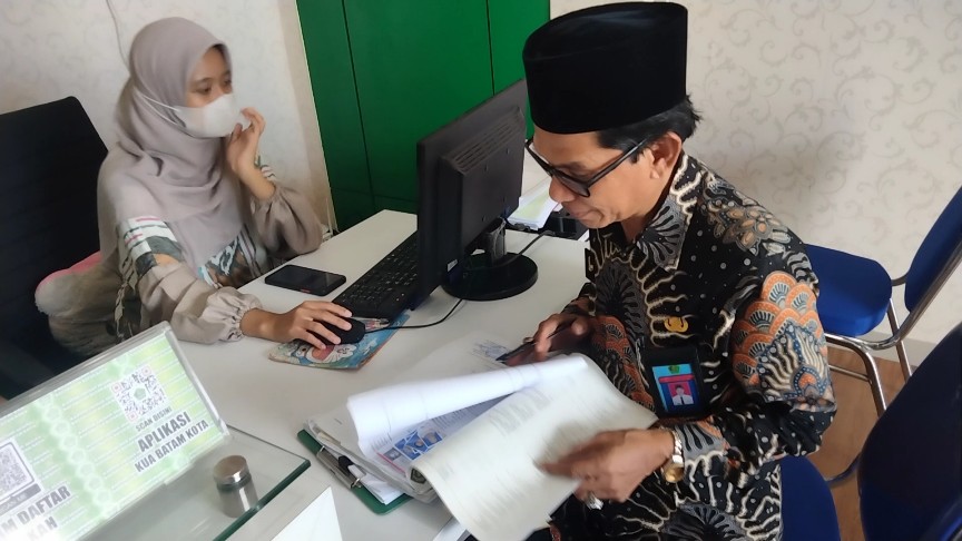 Seksi Bimas Islam Kemenag Batam Monev  ke KUA  Kecamatan Batam Kota
