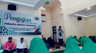 Ust. Erwin Syaputra Isi Pengajian Rutin Bulanan