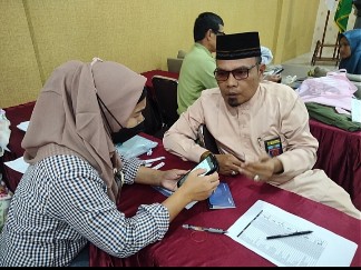 Bank Mandiri Cabang Sekupang Serahkan Buku Tabungan Payroll, ATM dan Pembuatan Livin Mandiri