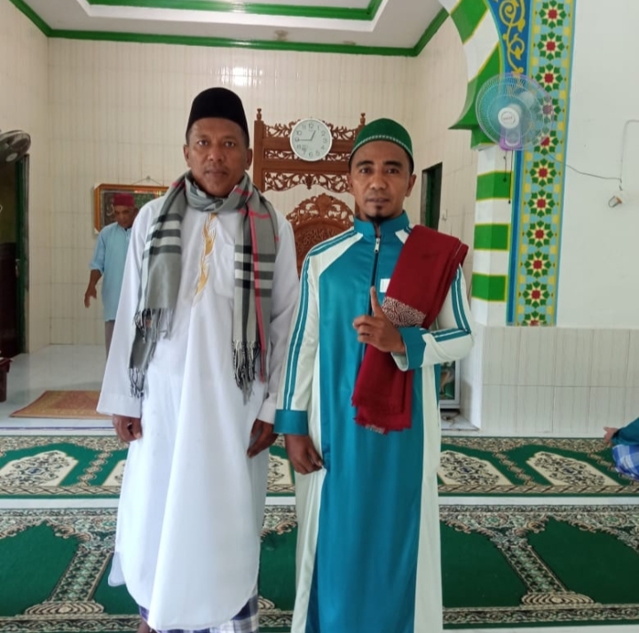 Sebagai Khatib Jumat, Rustam Ajak Jamaah Muhasabah Diri