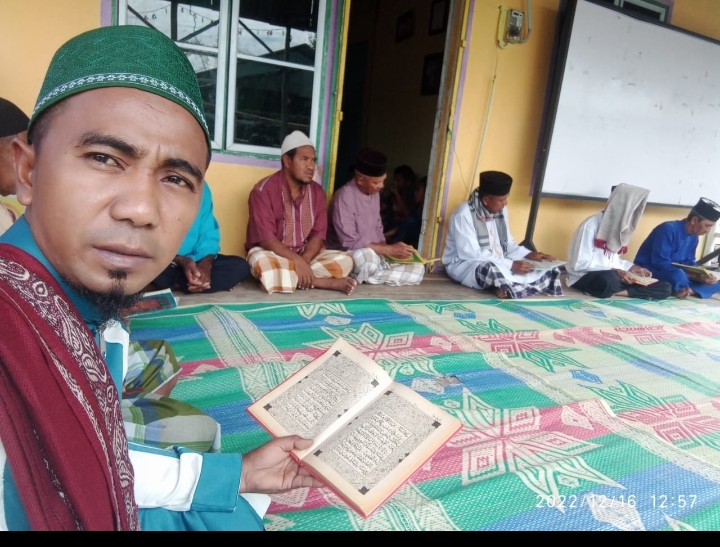 Usai Sholat Jumat, Rustam Penuhi Undangan Pembacaaan Al-Barzanji dan Doa Arwah
