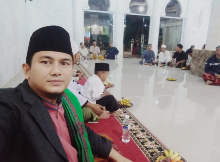 Jjelang Akhir Tahun Dzikir dan Kajian Bersama Jemaah Mesjid Auliya Melcem Kec. Batu Ampar