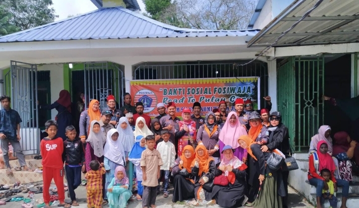 Paguyuban FOSIWAJA Gelar Baksos di Pulau Gara