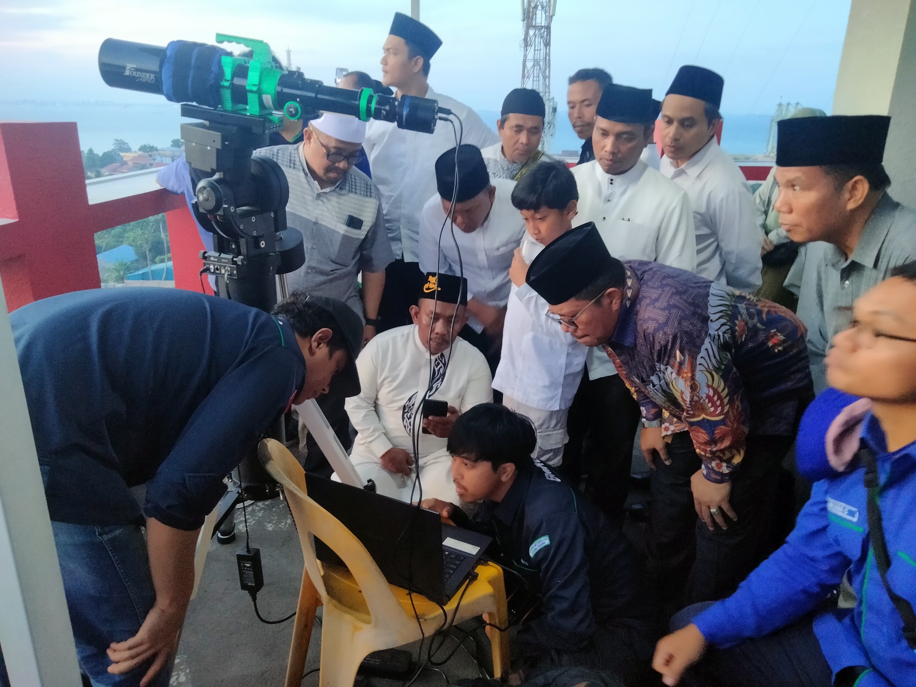 Hilal Tak Terlihat dari Batam Tertutupi Awan Tebal