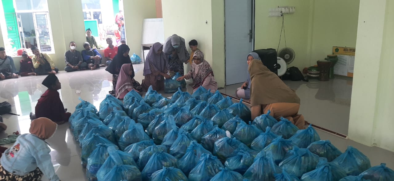 Ramadhan 1444 H, UPZ MIN 2 Batam Salurkan 95 Paket Sembako