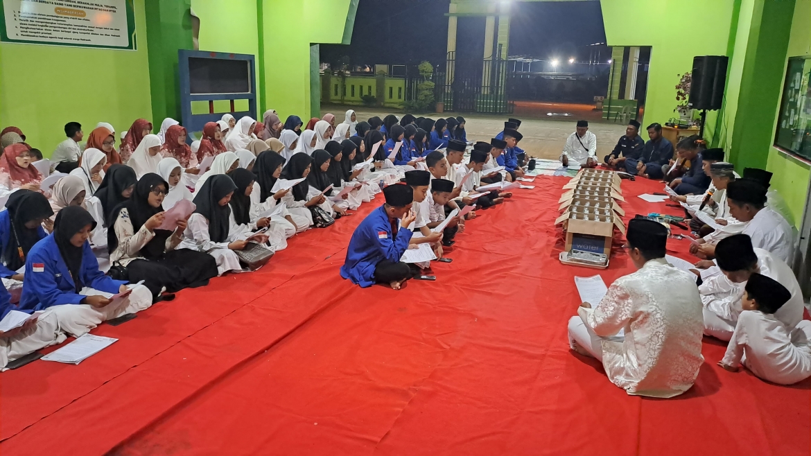 MTs Filial MTsN 1 Batam Gelar Pembacaan Salawat Nariyah dalam Rangka Peringatan Hari Santri Nasional Tahun 2023