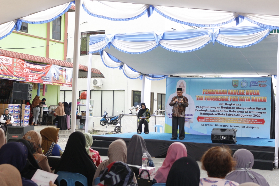 Pembinaan Akhlak Mulia Tim Penggerak PKK Kota Batam, Zulkarnain Sampaikan Moderasi Beragama