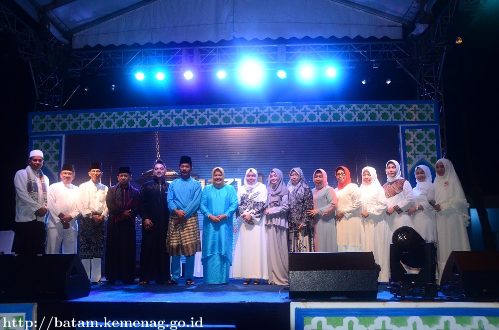 Jadikan Al Qur an Sebagai Panduan