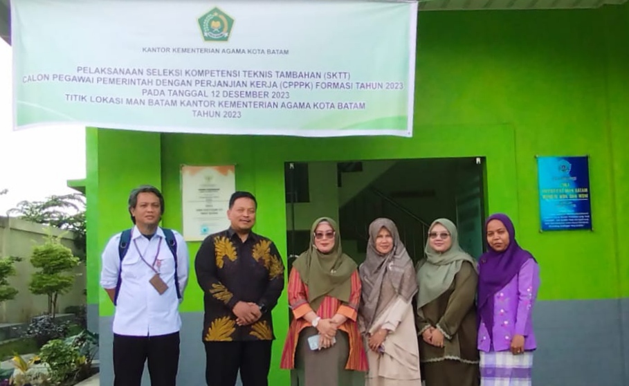 Analis Kepegawaian Kanwil Kemenag Kepri Tinjau Tilok SKTT CPPPK Kemenag Kota Batam