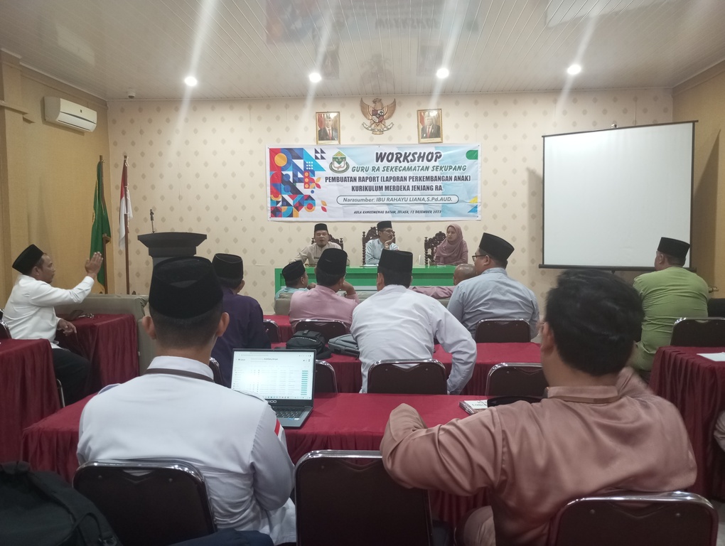 Seksi Bimas Islam Kemenag Kota Batam Adakan Rakor bersama Ka KUA, Penghulu dan Operator SIMKAH 