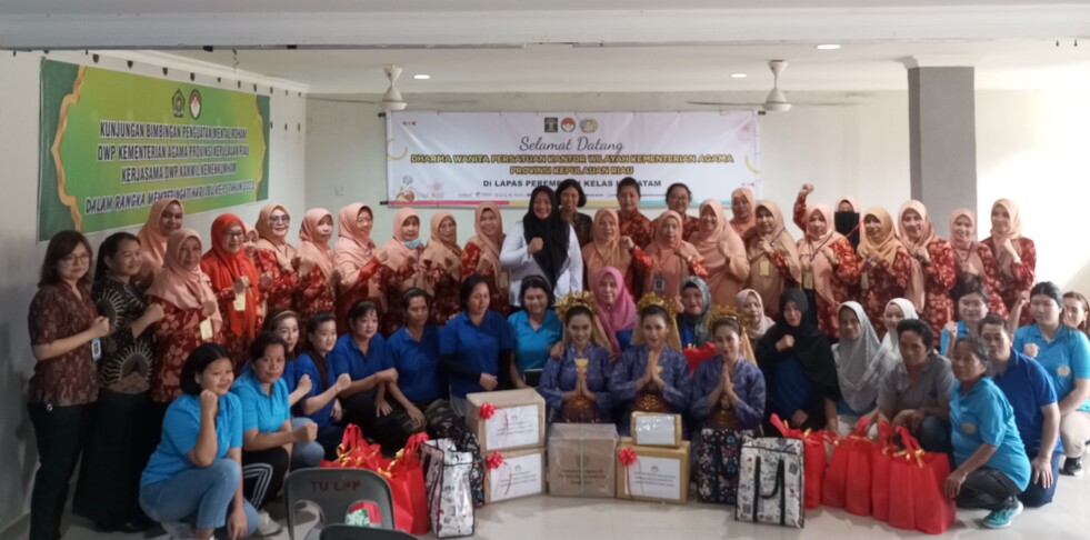 DWP Kemenag Provinsi Kepulauan Riau Kunjungi Lapas Perempuan Kelas IIB Batam