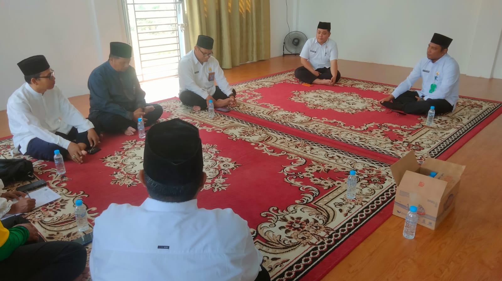 Resmi Menjabat Sebagai Kepala KUA Lubuk Baja, Masnur Gelar Rapat Perdana