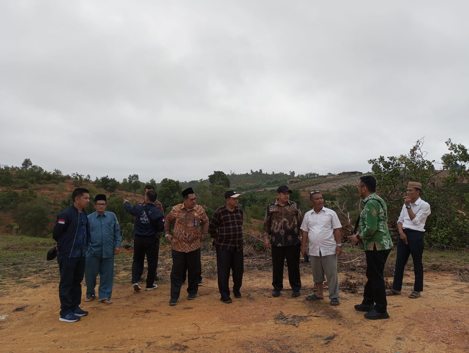 Kakankemenag Kota Batam Dampingi Kakanwil Kemenag Kepri Monitoring Lahan Asrama Haji