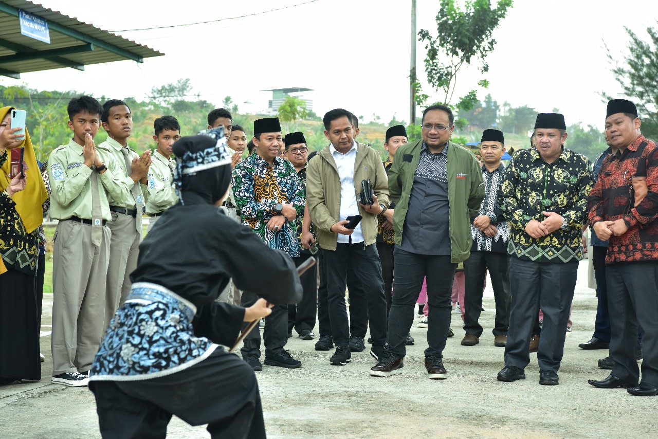 Kunjungi MAN IC Batam, Menteri Agama Apresiasi Prestasi MAN IC Batam
