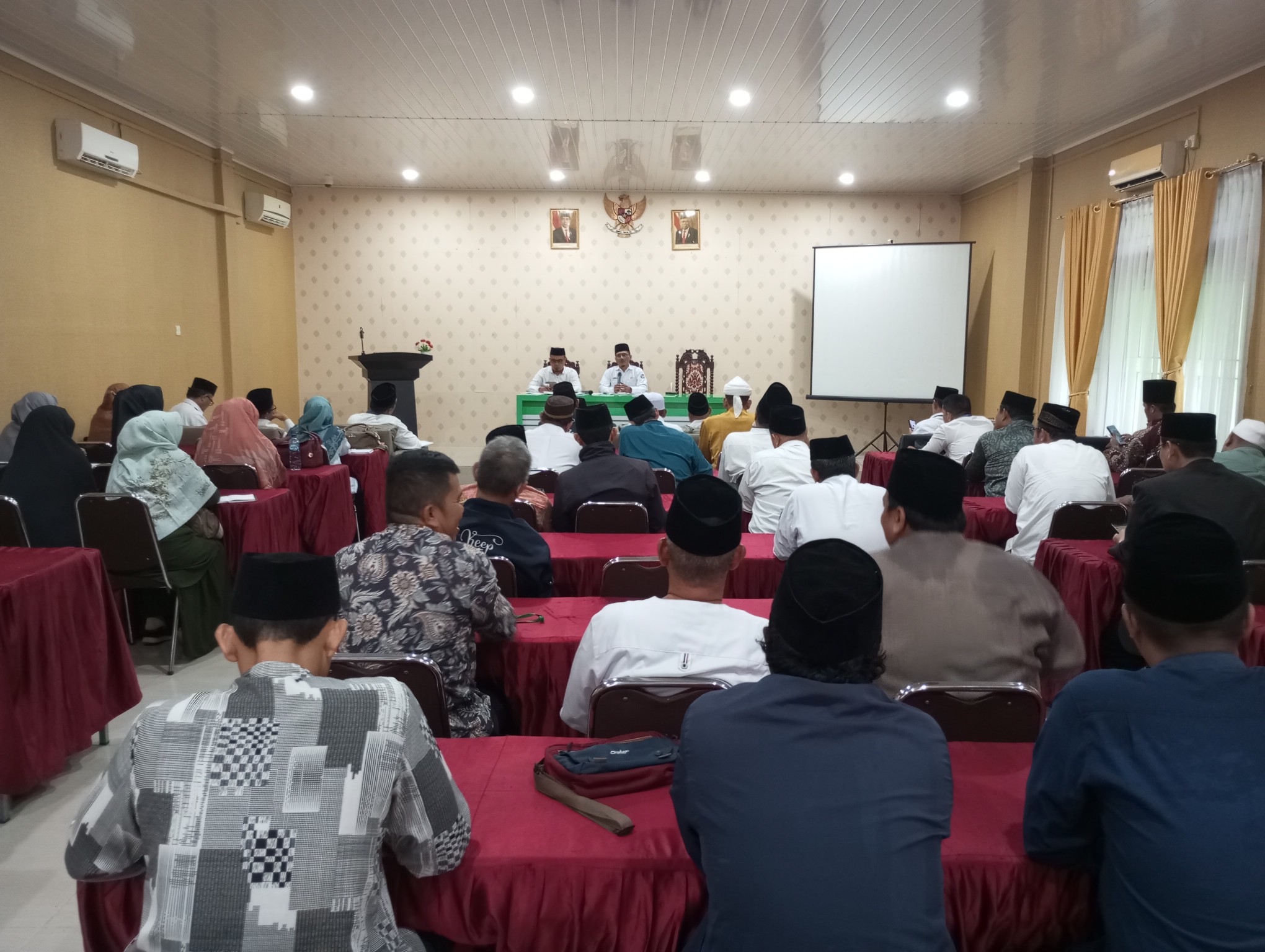 Tingkatkan Kinerja Penyuluh Agama Islam, Kasi Bimas Islam Kankemenag Kota Batam Pimpin Rapat Evaluasi
