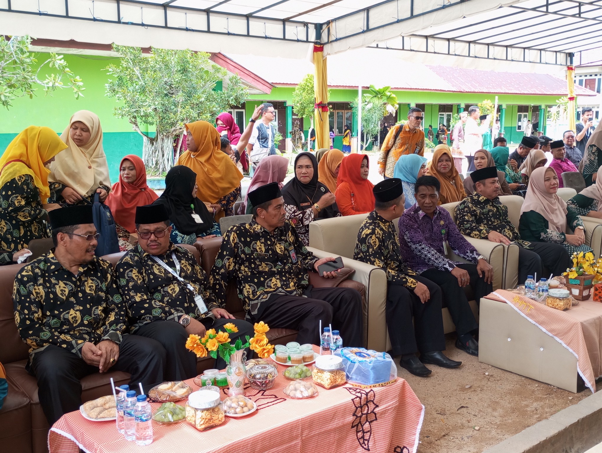 Kakankemenag Kota Batam Hadiri Peresmian Gedung Ruang Kelas MTsN Lingga dan Gedung Balai Nikah dan Manasik Haji KUA Singkep Pesisir