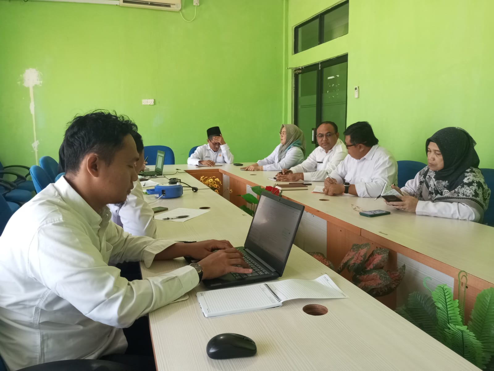 Kasi Bimas Islam Kankemenag Kota Batam Pimpin Rapat Zona Integritas
