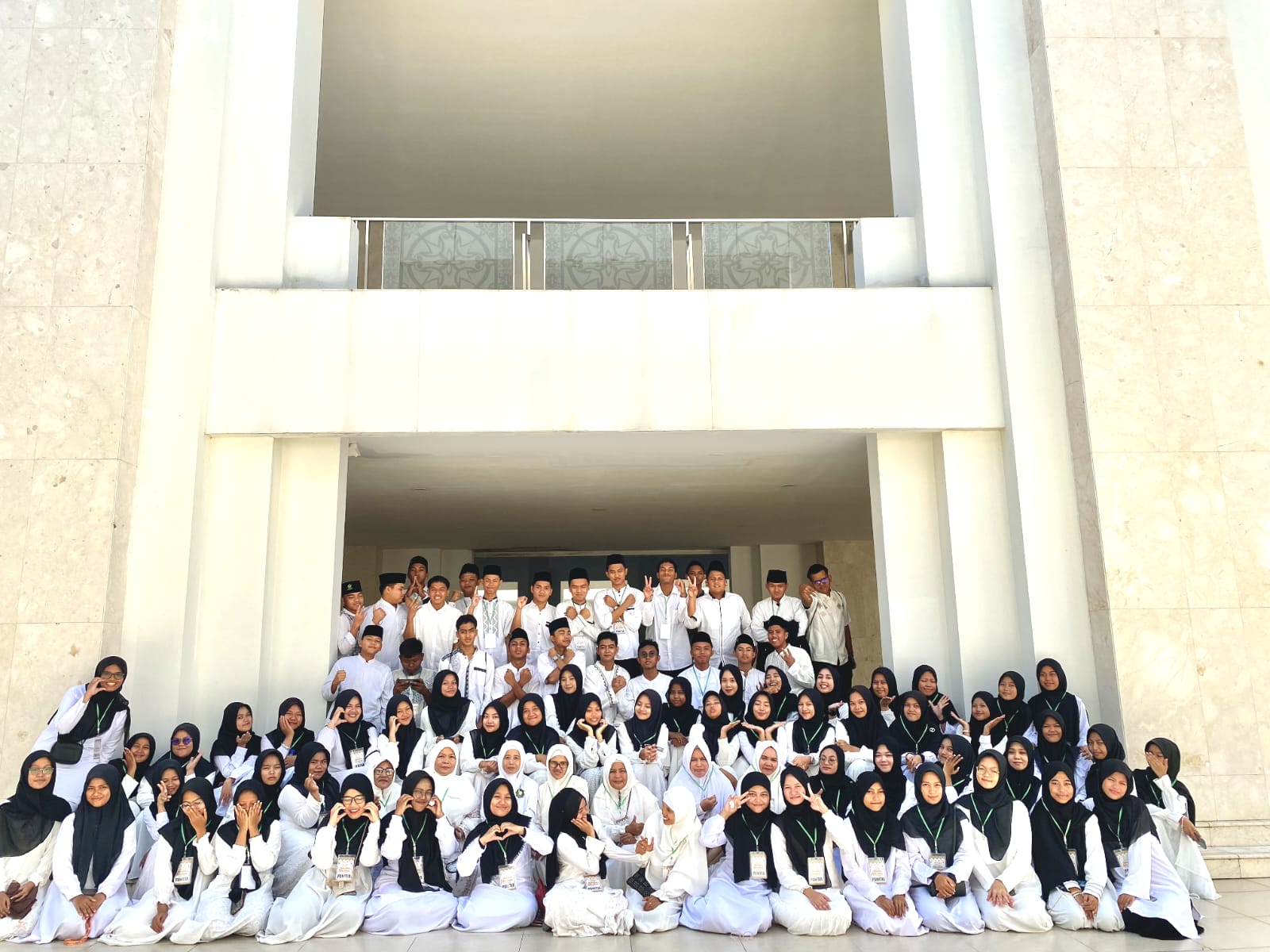 Siswa-Siswi MAN Batam Ikut Sukseskan Haul Akbar XIV Kota Batam