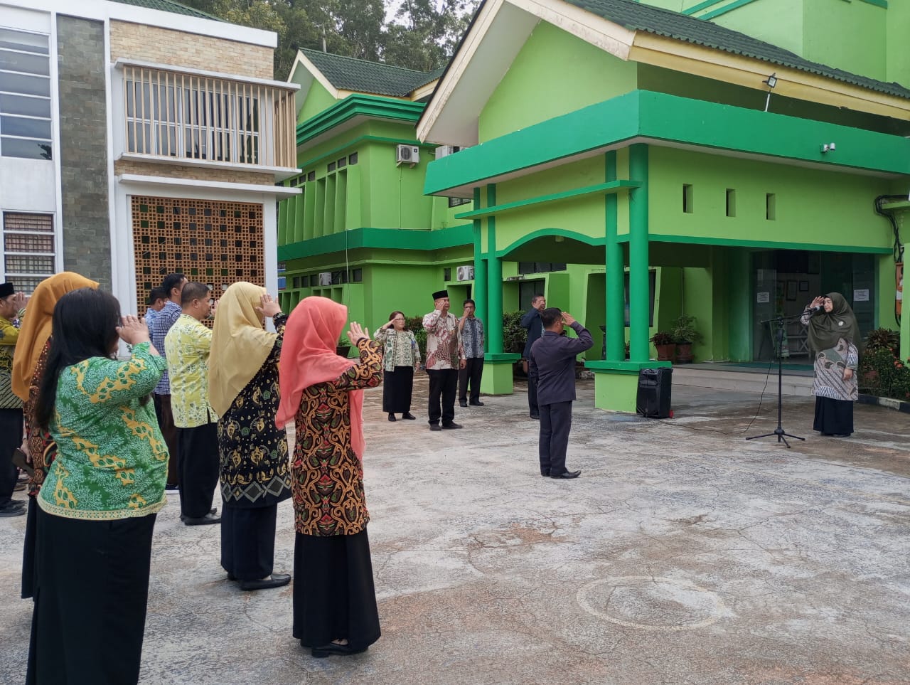 Rabu Pagi, Kasi Pakis Kankemenag Kota Batam Pimpin Apel
