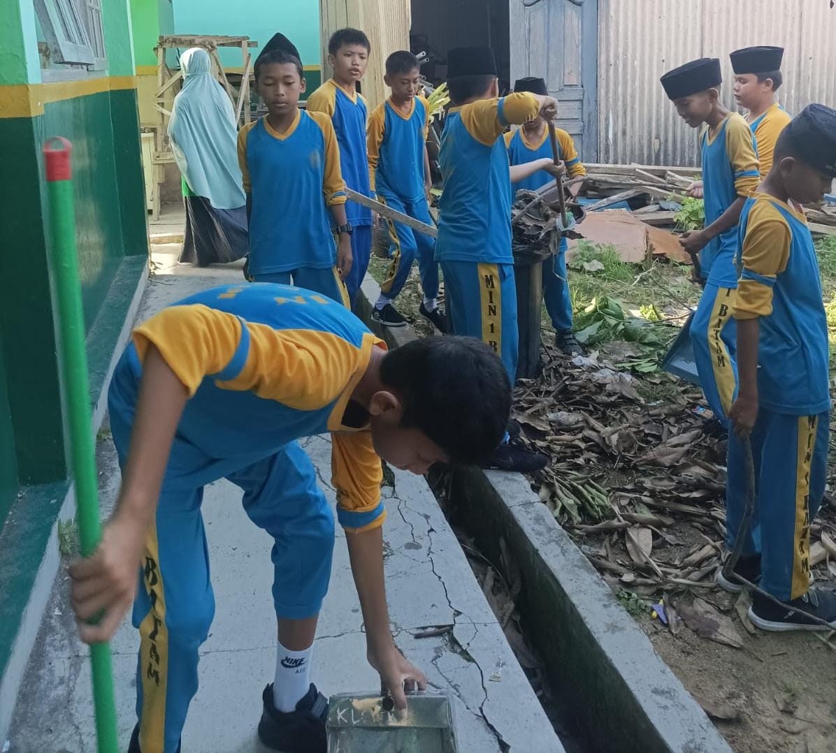 Siswa Kelas 4 MIN 1 Batam Gelar Kegiatan P5PPRA