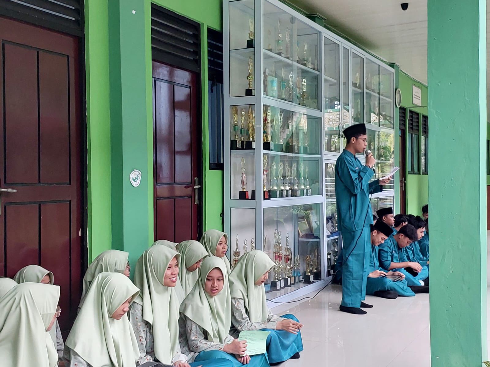 MAN IC Batam Asah Kemampuan Public Speaking Siswa Melalui Kultum Jumat