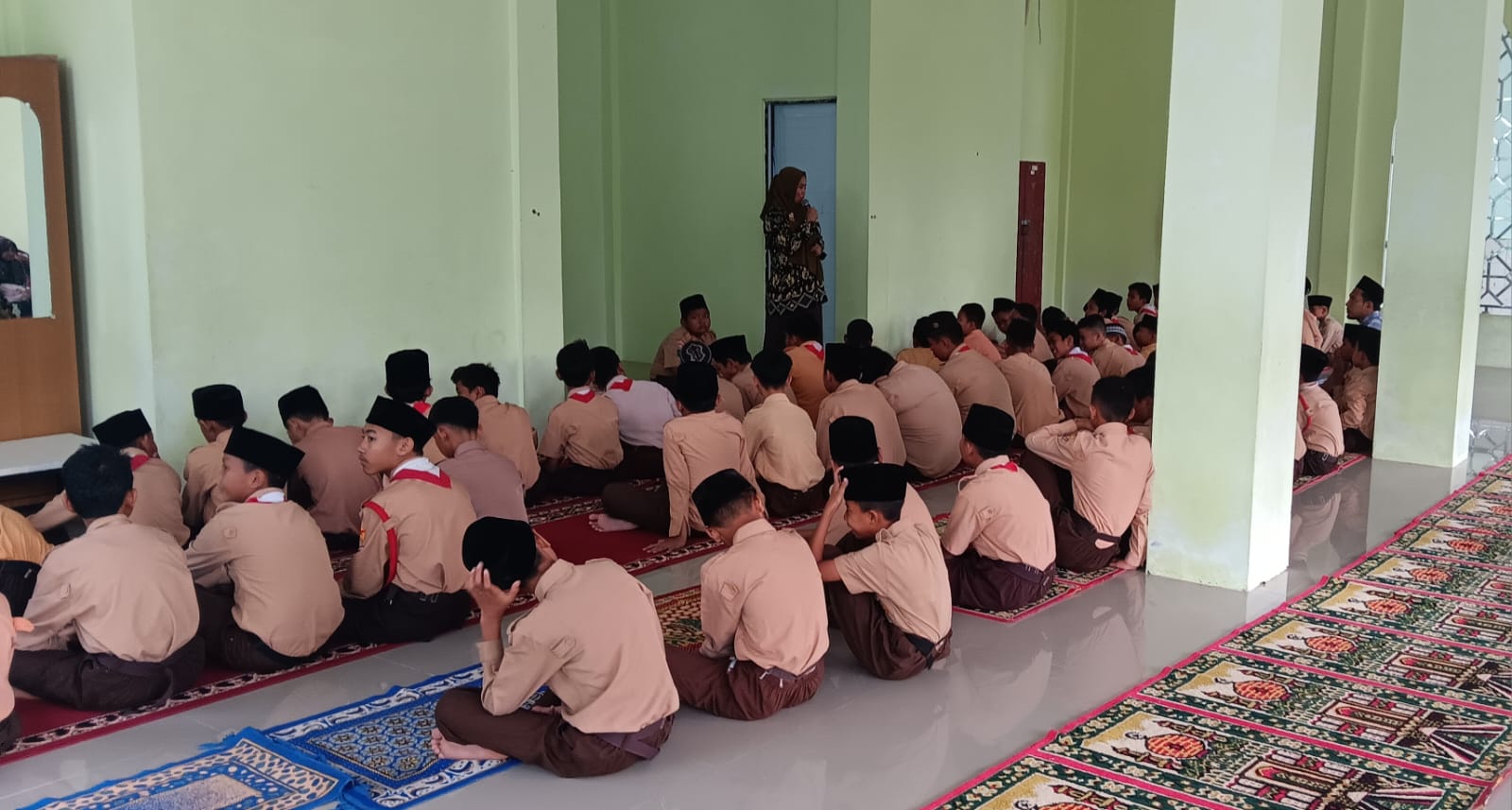 Pembiasaan Dhuha Kelas 6 MIN 2 Batam