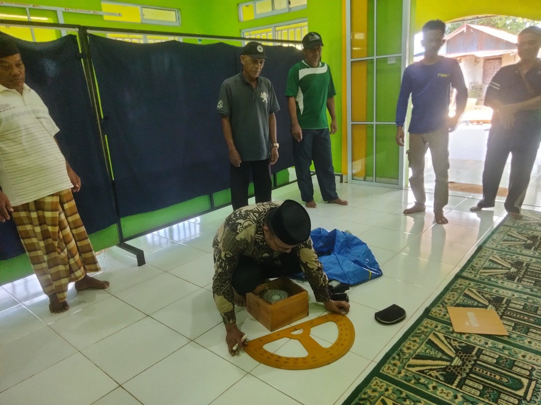 Kemenag Batam Lakukan Pengukuran Arah Kiblat di 3 Musala