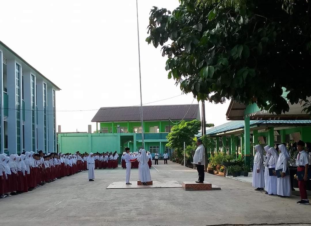 Amanat upacara hari ini Menjaga Lisan dan Stop Bullying