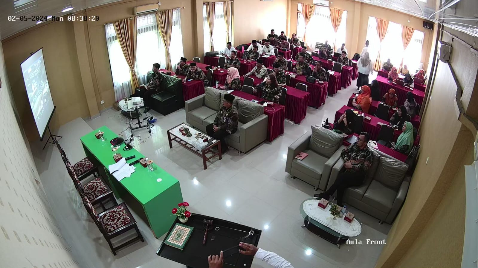 Kakankemenag Kota Batam dan Jajarannya Ikuti Pembukaan Rakernas Kemenag RI 2024 Secara Daring