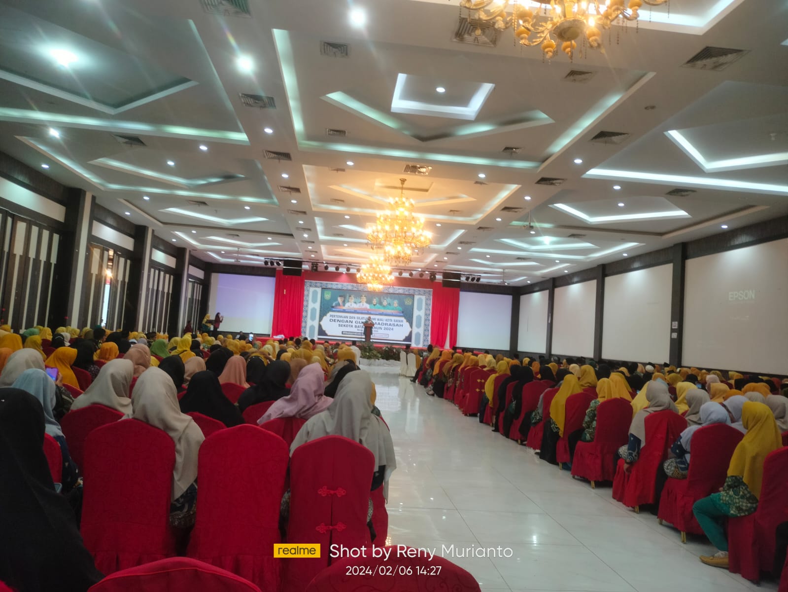 Pertemuan dan Silaturrahim Guru Madrasah Dengan Walikota Batam, Guru MTsN 2 Batam Mendapatkan Rezeki Tak Terduga