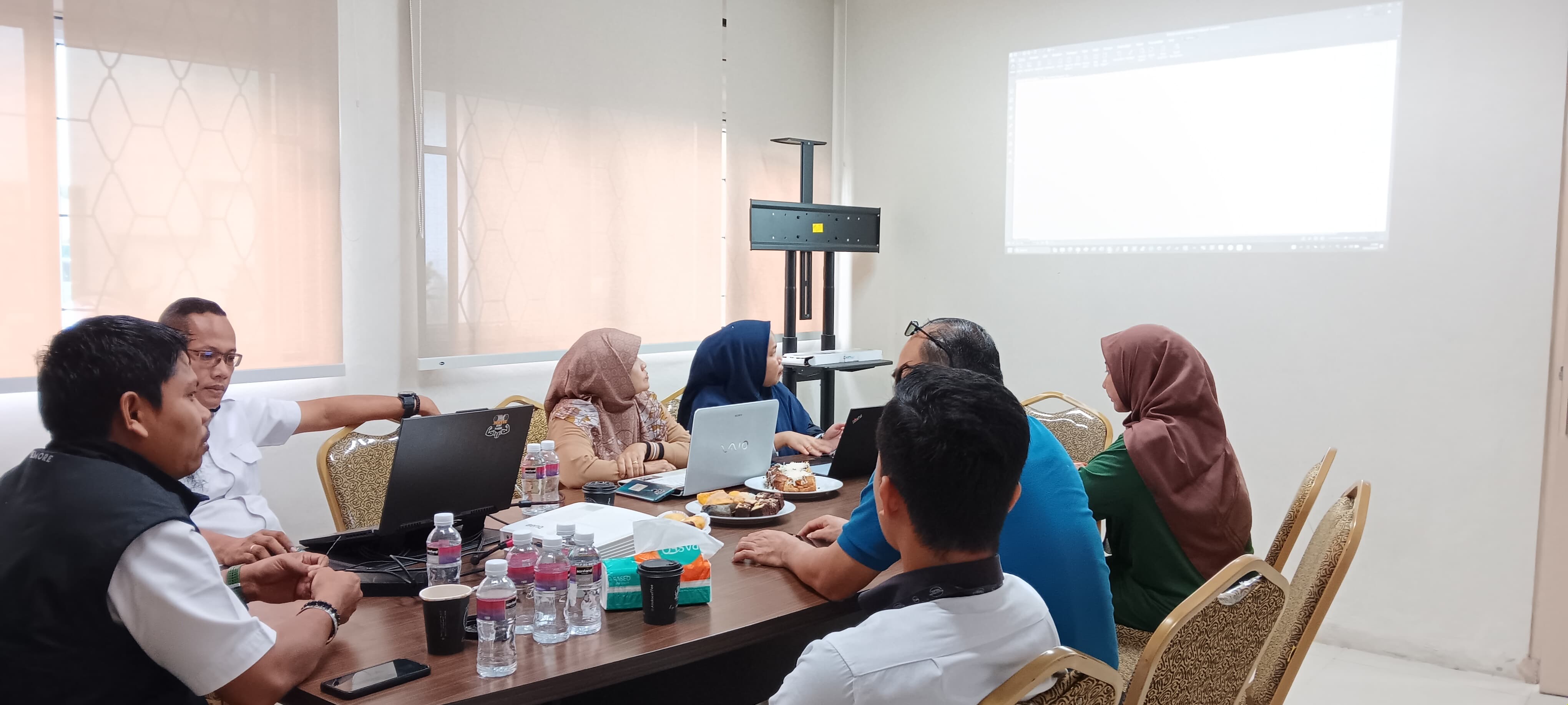 MTsN 1 Batam Gelar Bedah DIPA 2024 Bersama Pejabat Perencanaan Madrasah Kanwil Kemenag Provinsi Kepri