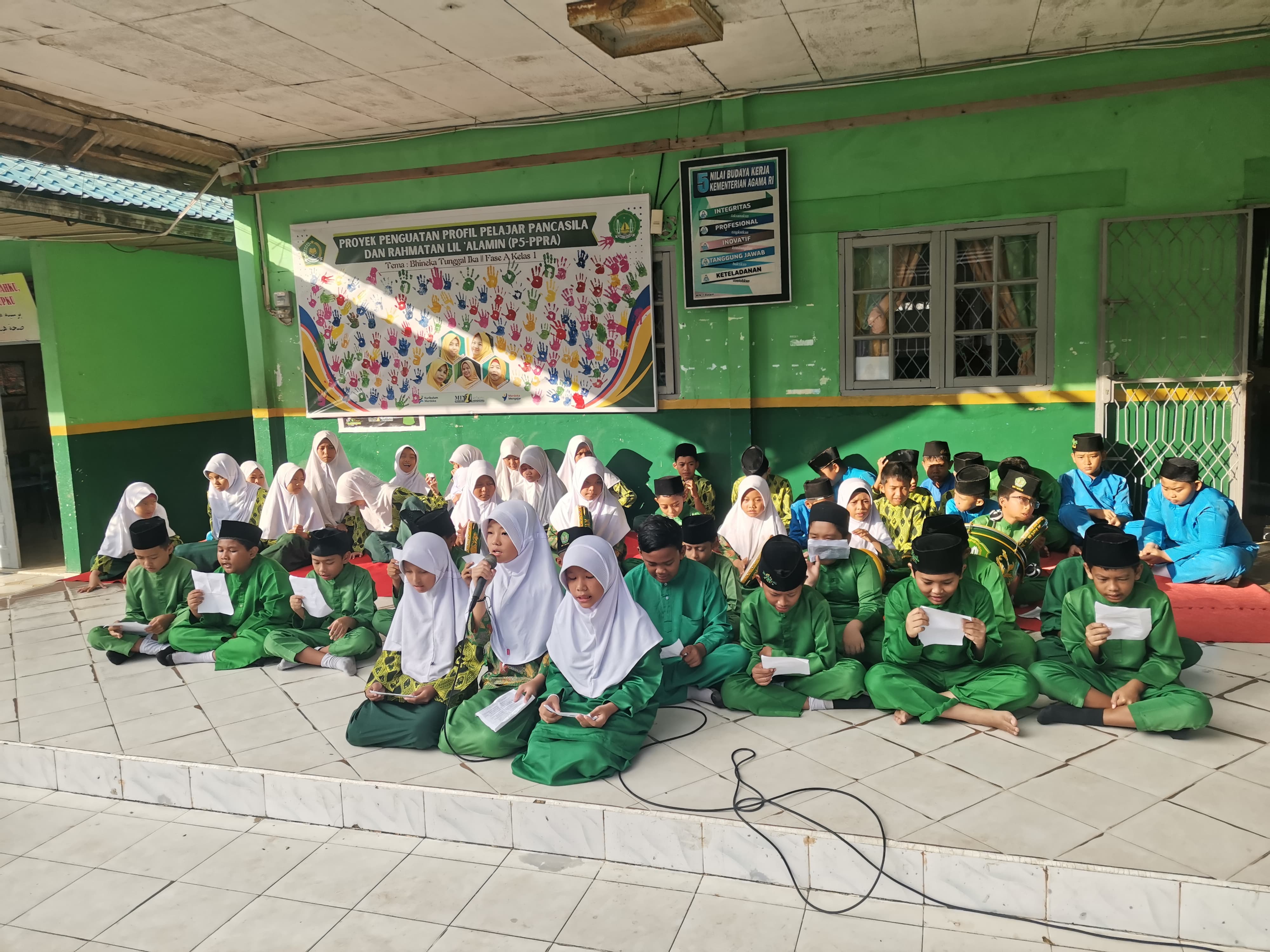Melatih Mental Siswa Melalui Kegiatan Muhadharah