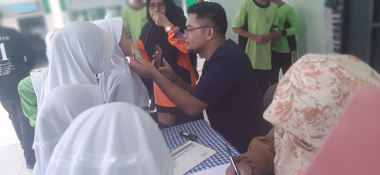 MIN 2 Batam mengadakan kegiatan Sreening Kesehatan Berkala