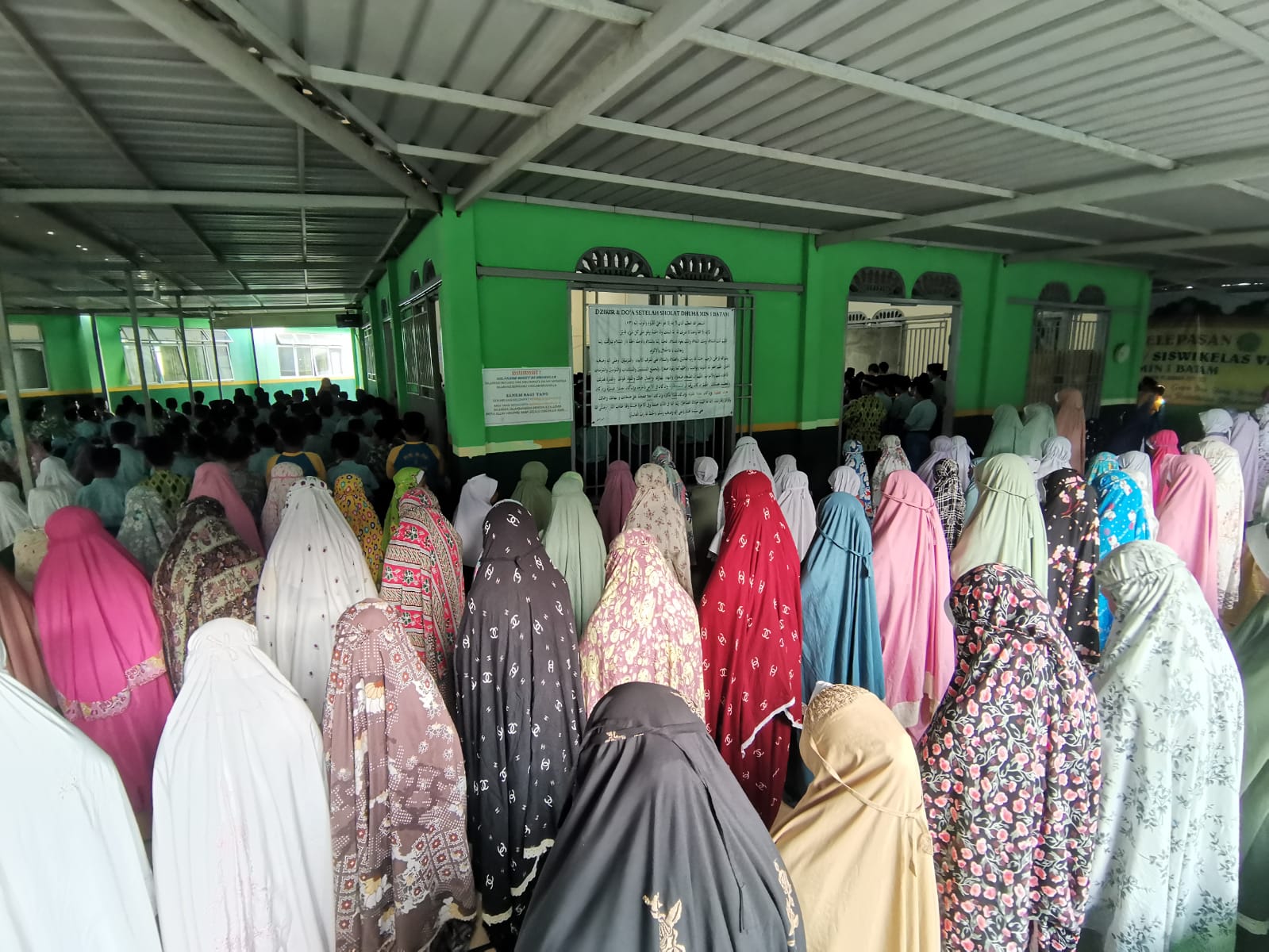Membangun Karakter Religius Siswa MIN 1 Batam Melalui Pembiasaan Sholat Dhuha Berjamaah