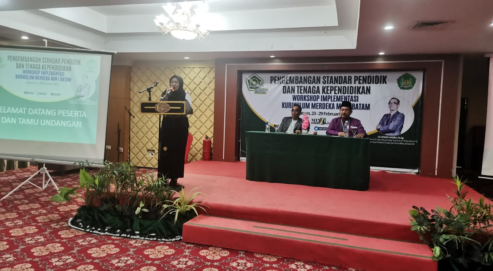 Kasubbag TU Kankemenag Batam Membuka Workshop Implementasi Kurikulum Merdeka MIN 1 Batam