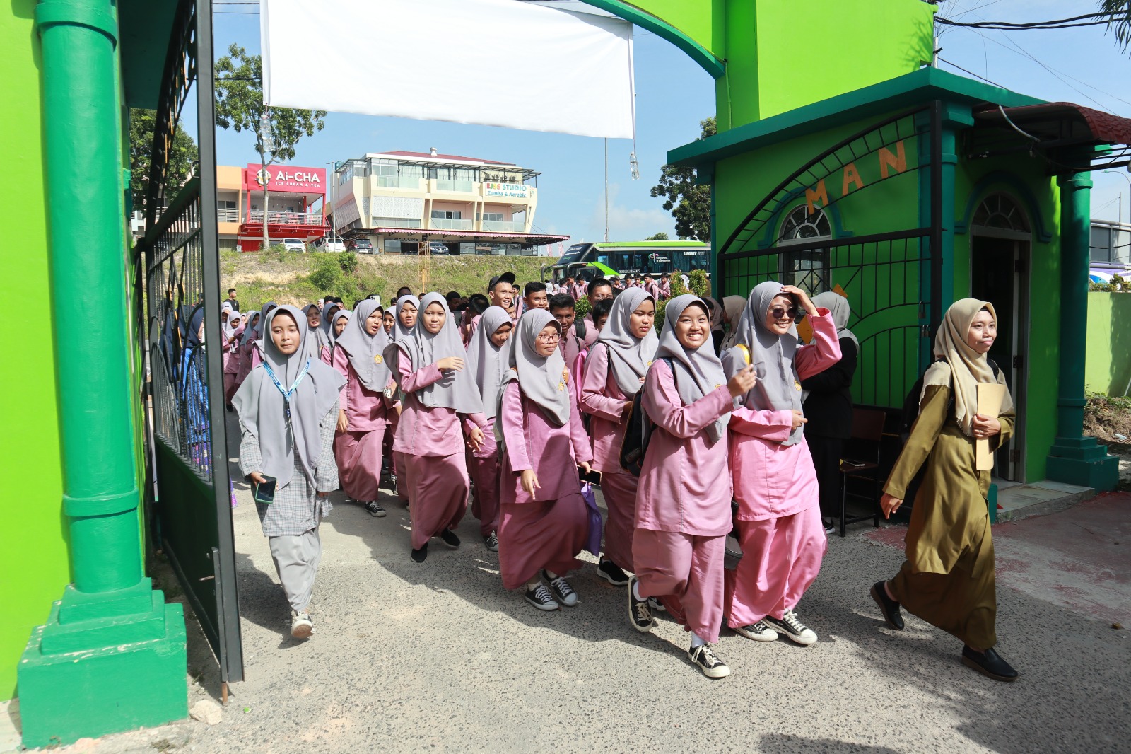 MAN Batam Terima Kunjungan MTsN 2 Batam